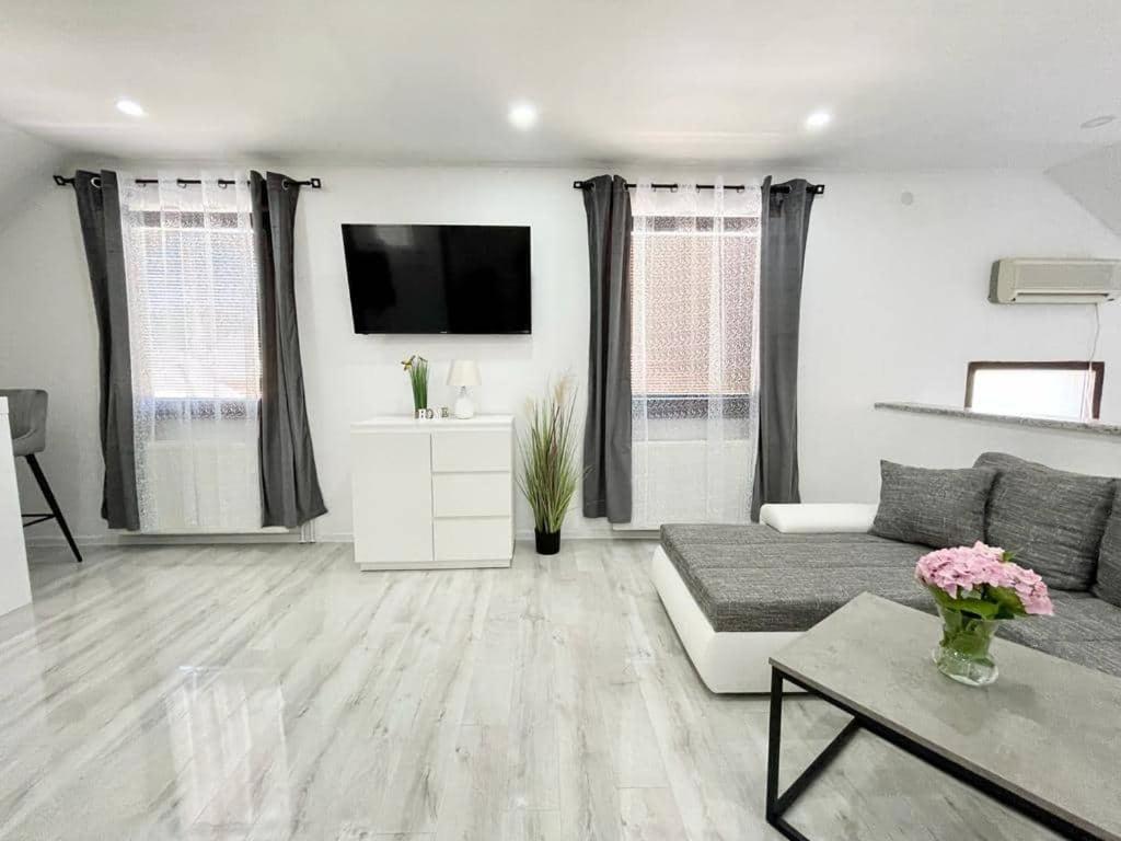 Apartman Pavenka Оточац Экстерьер фото