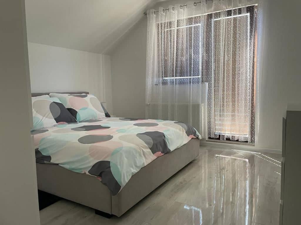 Apartman Pavenka Оточац Экстерьер фото