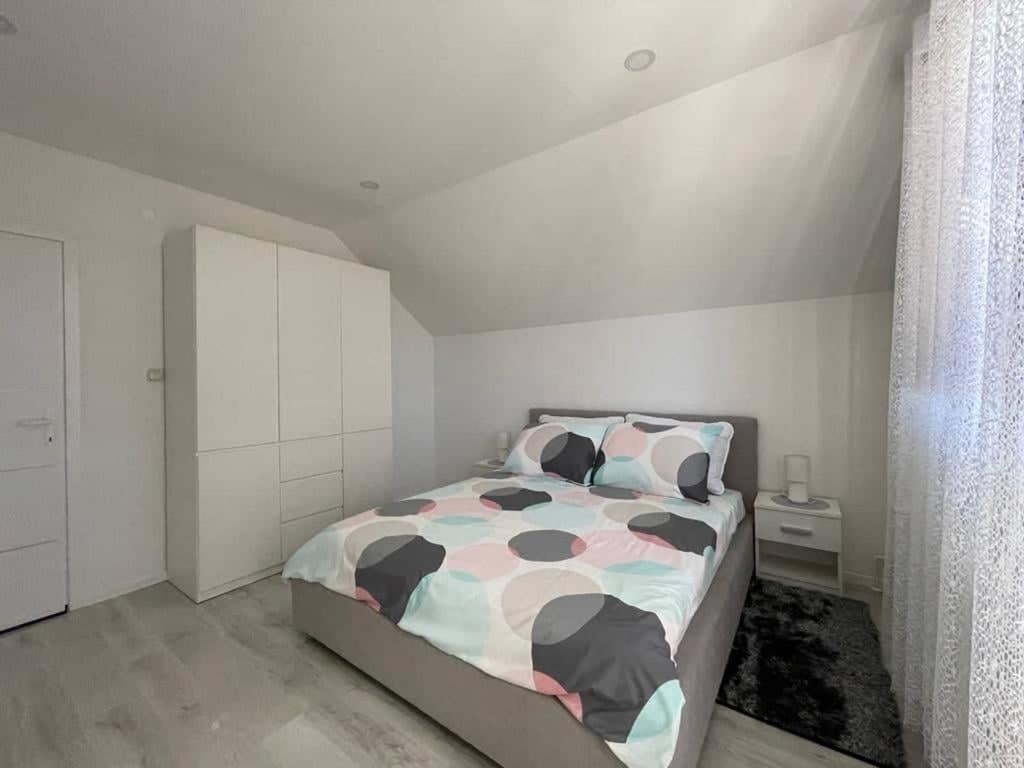 Apartman Pavenka Оточац Экстерьер фото